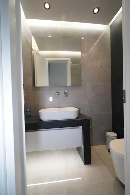 Brand New 3Br With 2 Bathrooms Marousi Apartment Athen Eksteriør bilde